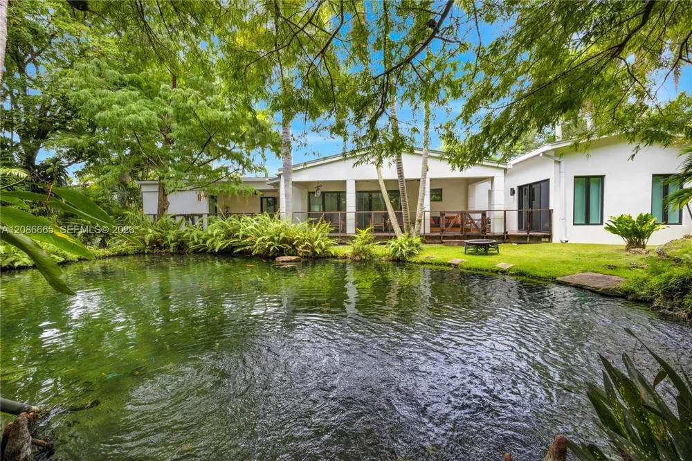 8201 SW 62nd Ave South Miami, FL 33143