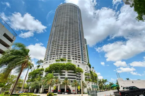 1750 Bayshore Dr #3205