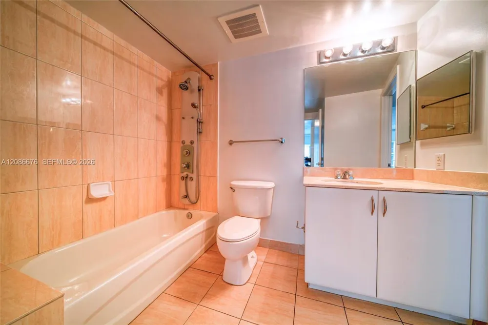 1750 Bayshore Dr #3205 Miami, FL 33132