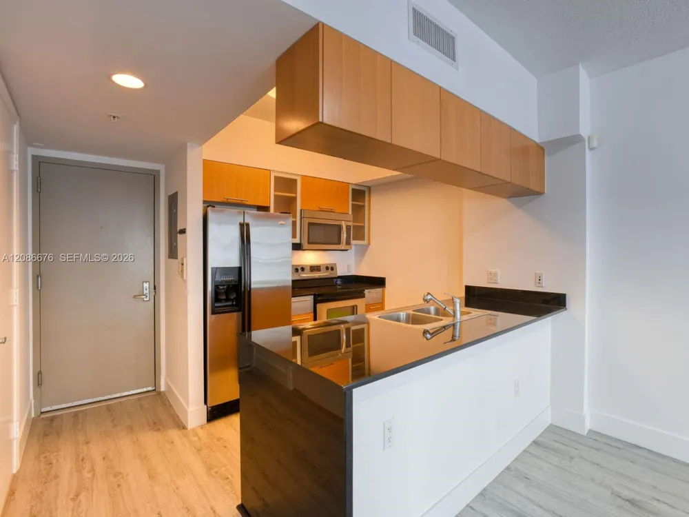 1750 Bayshore Dr #3205 Miami, FL 33132