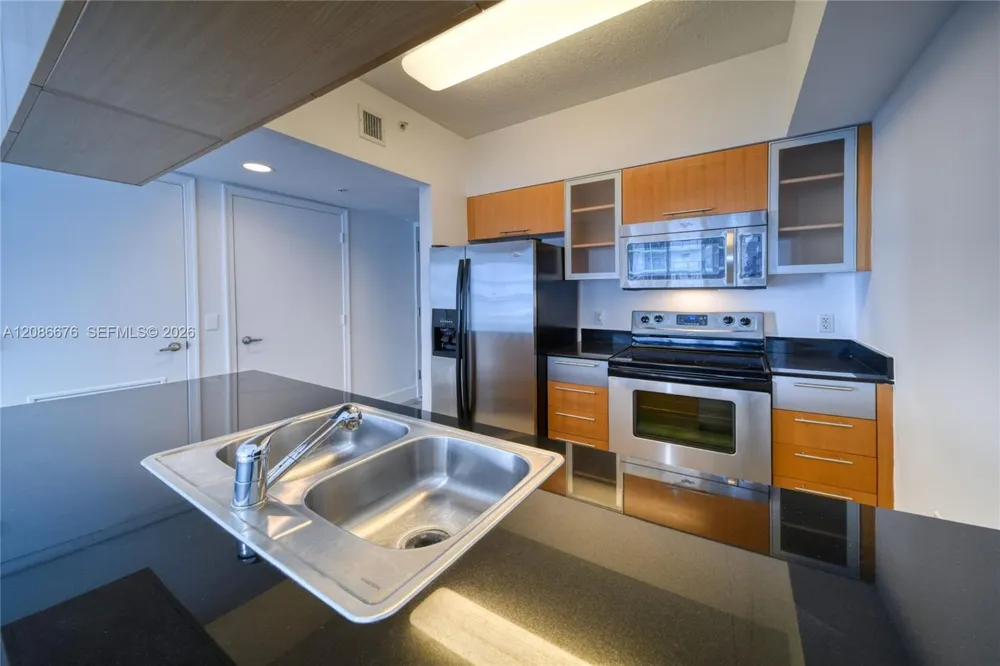 1750 Bayshore Dr #3205 Miami, FL 33132