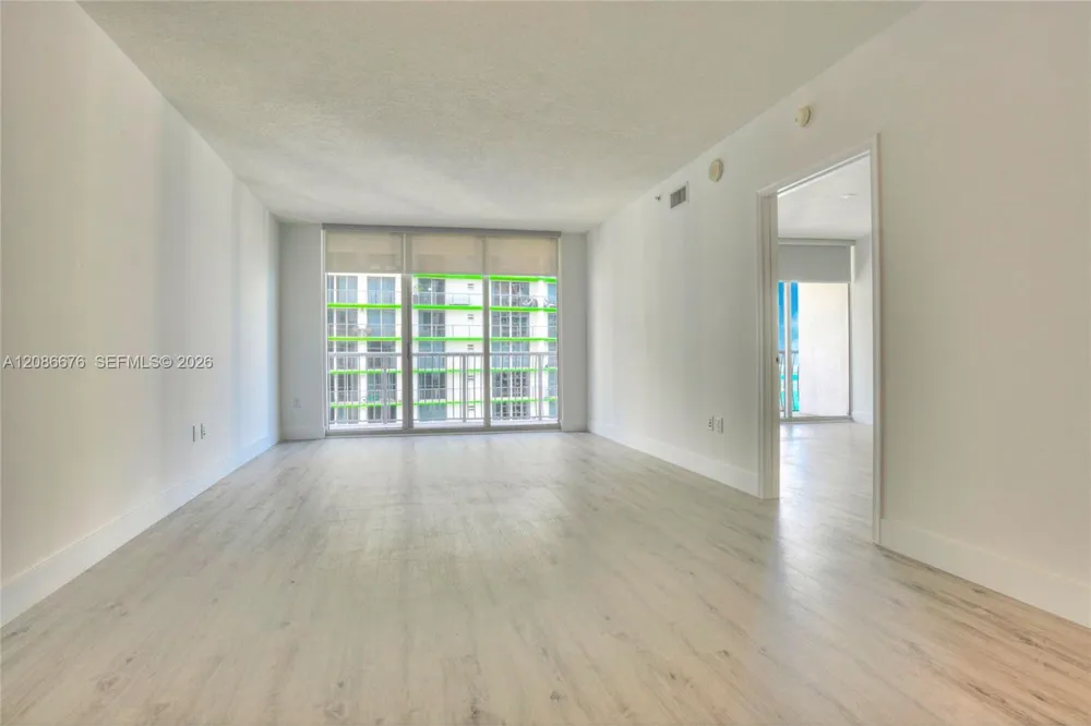 1750 Bayshore Dr #3205 Miami, FL 33132