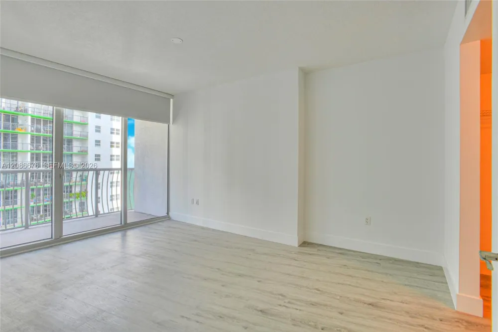 1750 Bayshore Dr #3205 Miami, FL 33132