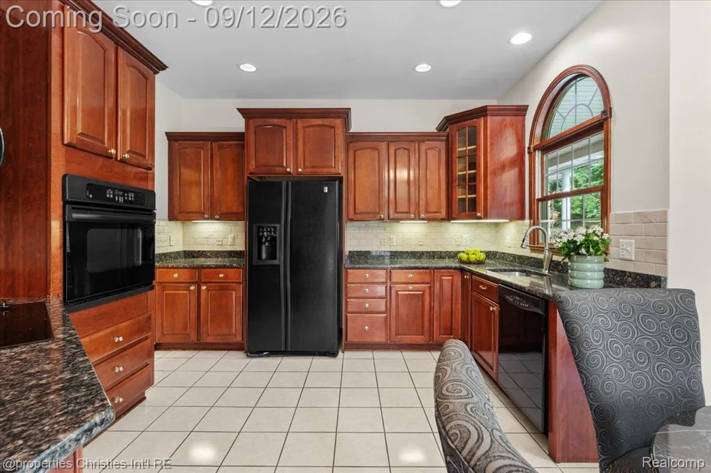 1143 Brewster Road Rochester Hills City, MI 48306