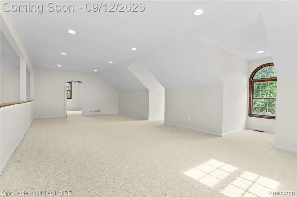 1143 Brewster Road Rochester Hills City, MI 48306