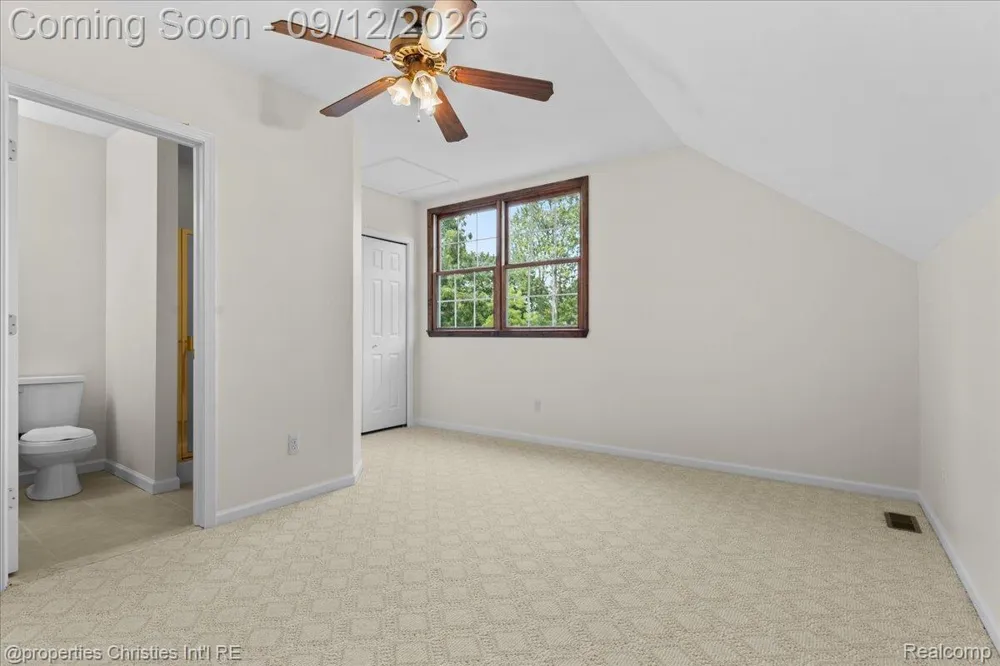 1143 Brewster Road Rochester Hills City, MI 48306
