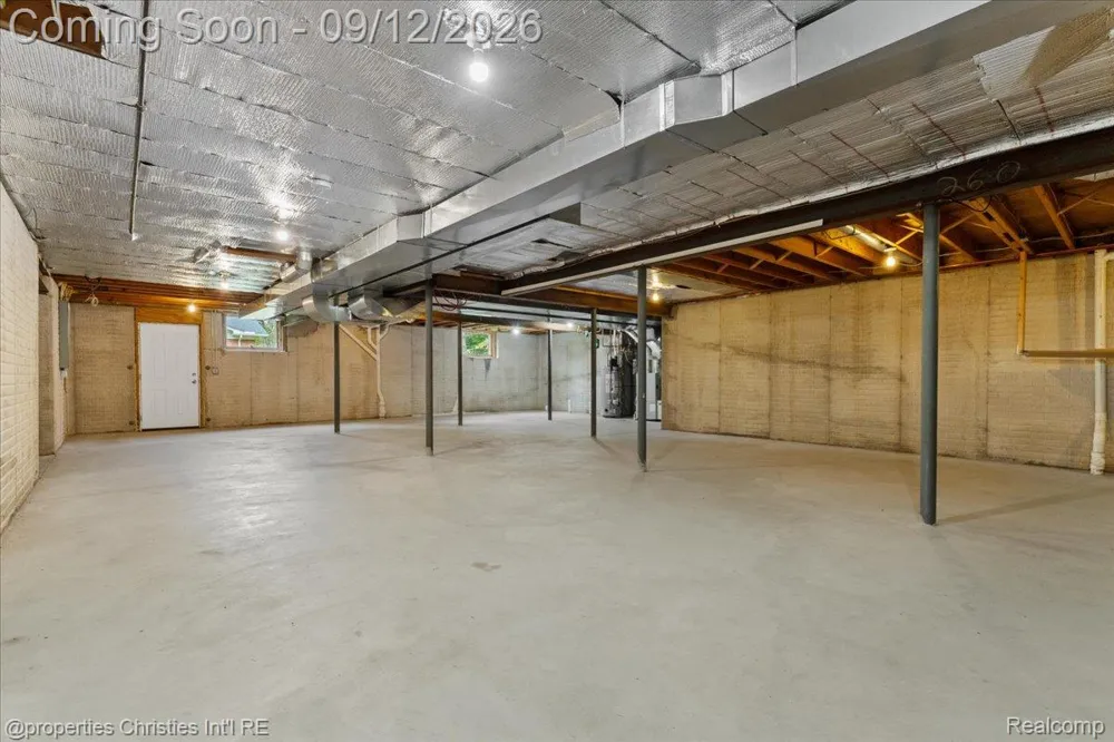 1143 Brewster Road Rochester Hills City, MI 48306