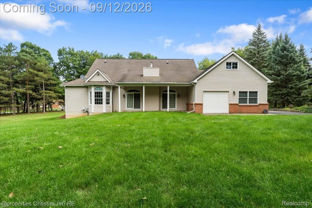 1143 Brewster Road Rochester Hills City, MI 48306