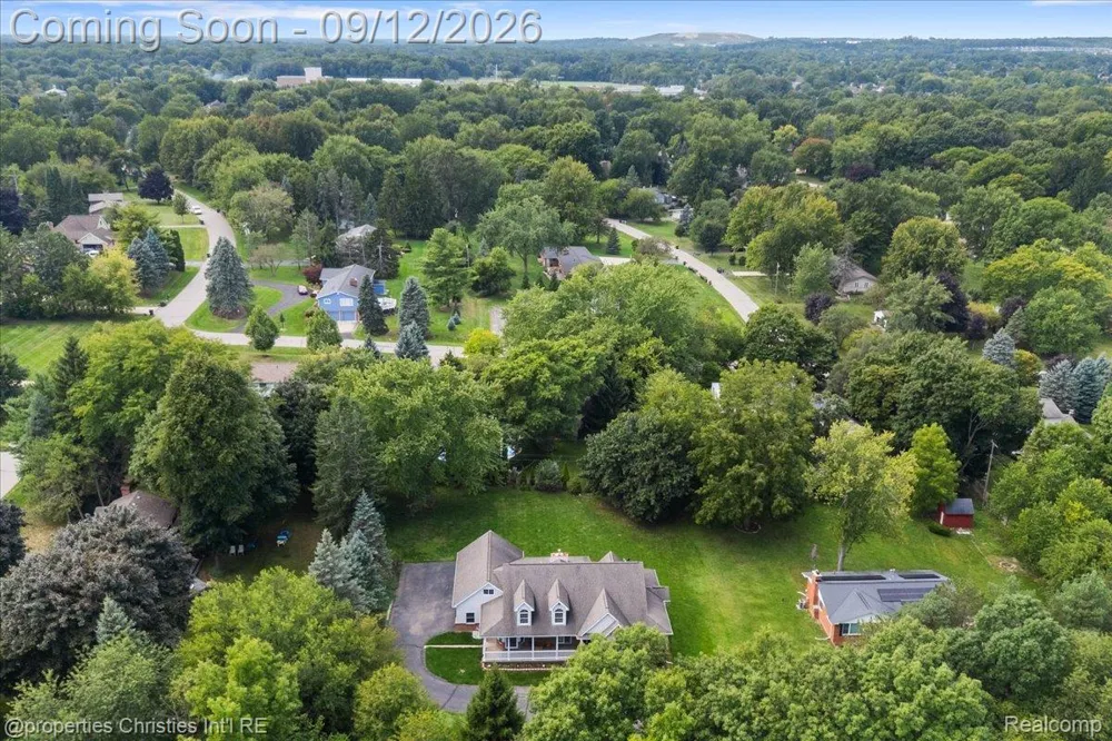 1143 Brewster Road Rochester Hills City, MI 48306