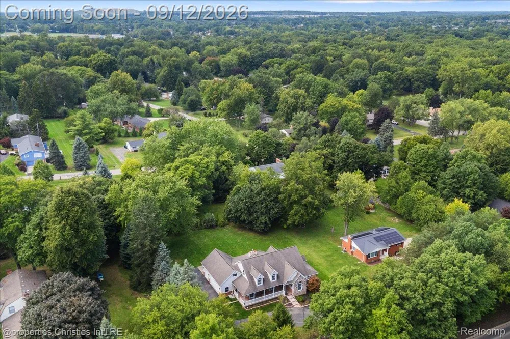 1143 Brewster Road Rochester Hills City, MI 48306