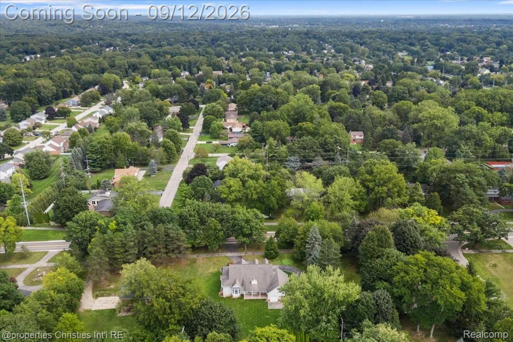 1143 Brewster Road Rochester Hills City, MI 48306
