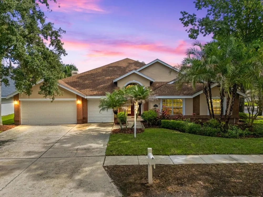 8746 TANTALLON CIRCLE Tampa, FL 33647