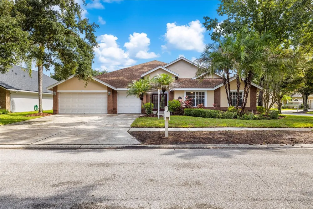 8746 TANTALLON CIRCLE Tampa, FL 33647