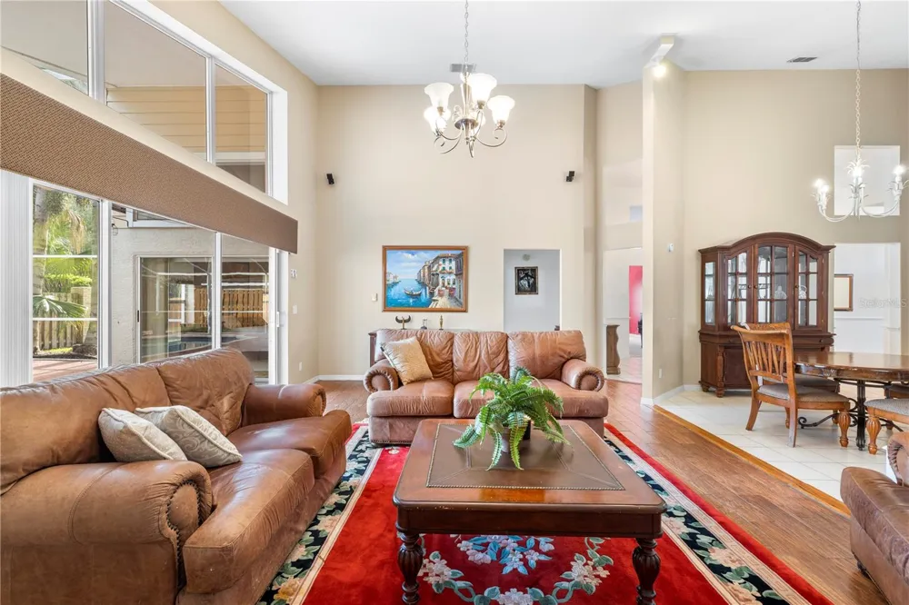 8746 TANTALLON CIRCLE Tampa, FL 33647