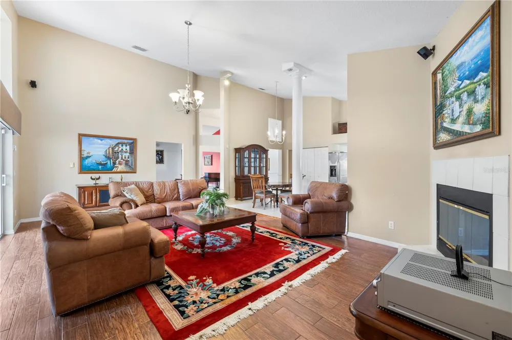 8746 TANTALLON CIRCLE Tampa, FL 33647