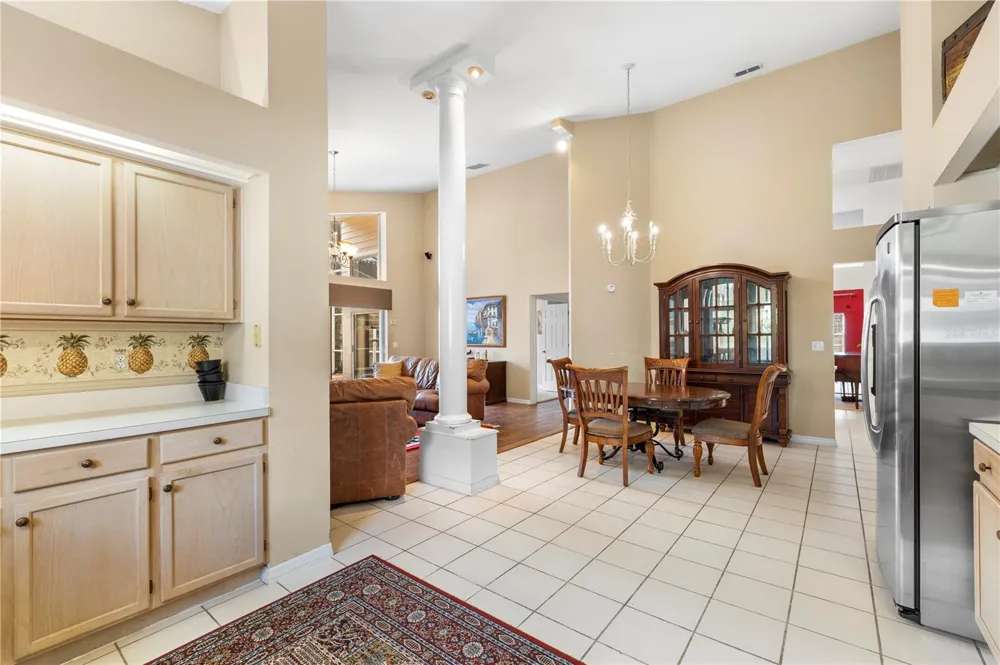 8746 TANTALLON CIRCLE Tampa, FL 33647