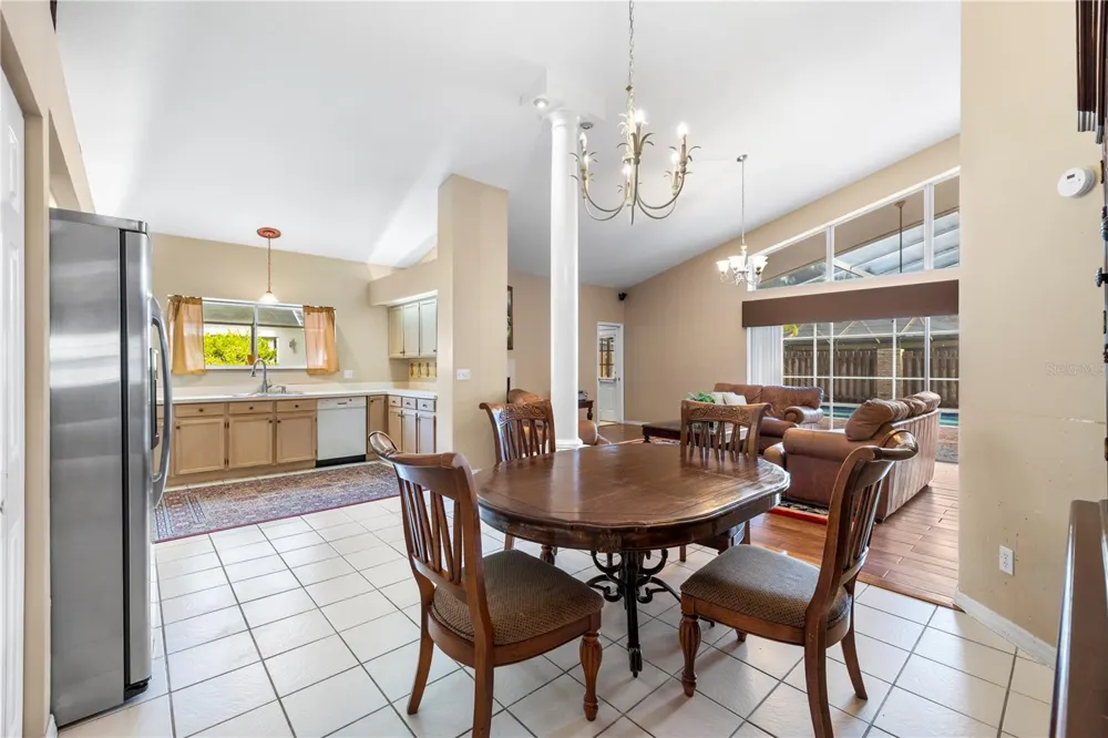 8746 TANTALLON CIRCLE Tampa, FL 33647