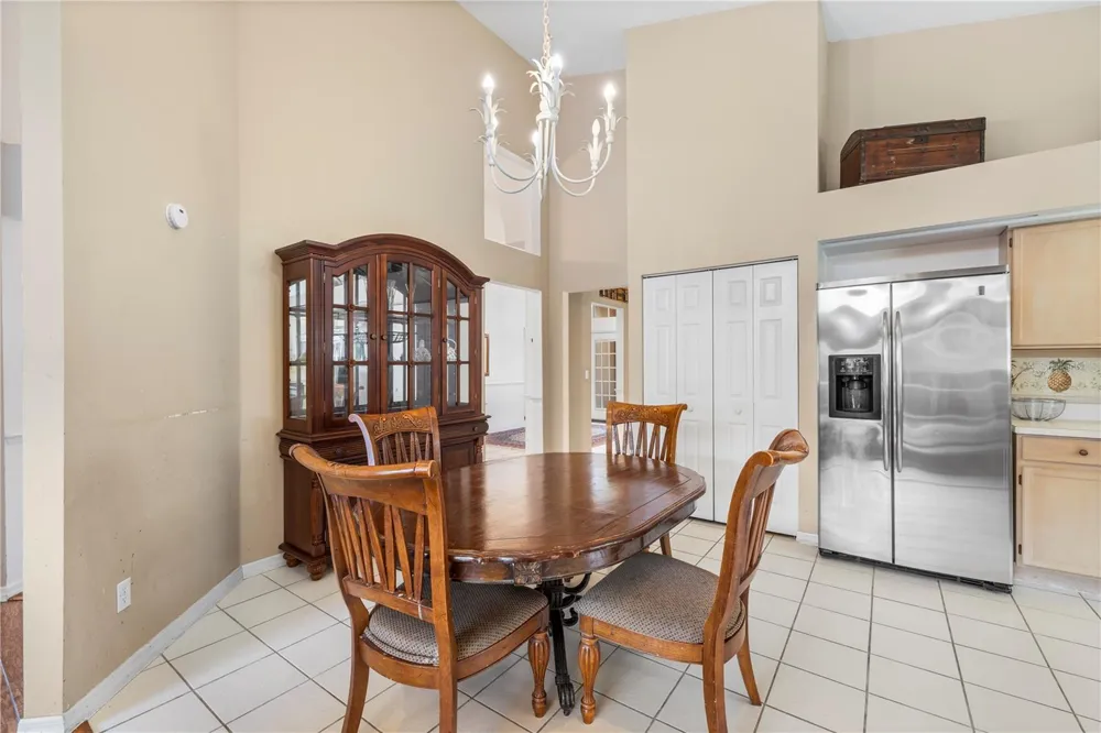 8746 TANTALLON CIRCLE Tampa, FL 33647