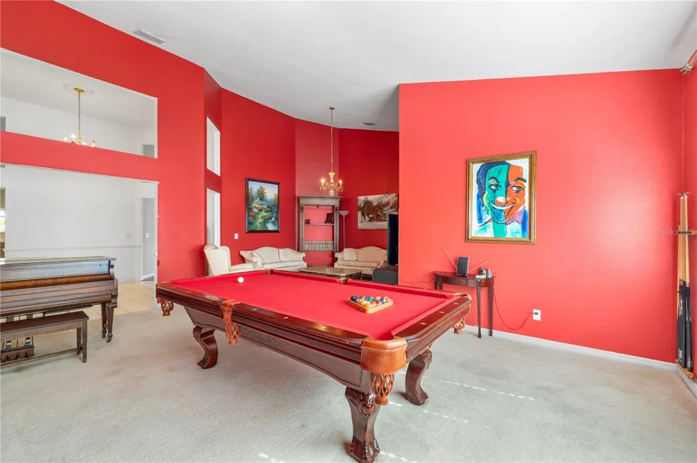 8746 TANTALLON CIRCLE Tampa, FL 33647