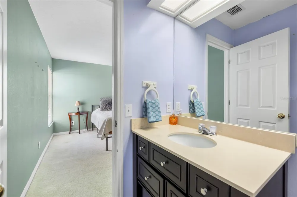 8746 TANTALLON CIRCLE Tampa, FL 33647