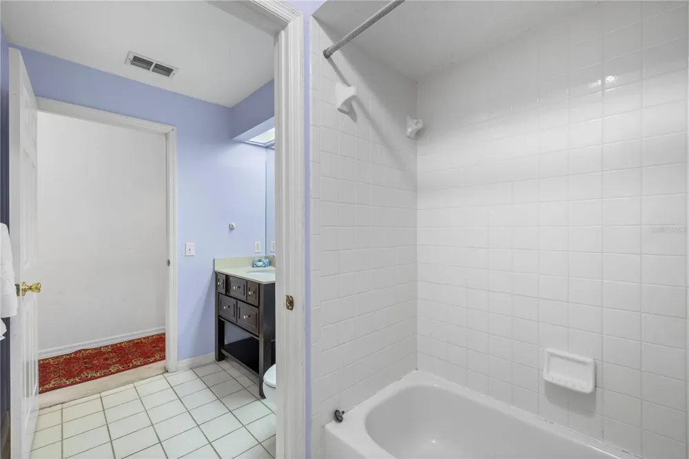 8746 TANTALLON CIRCLE Tampa, FL 33647