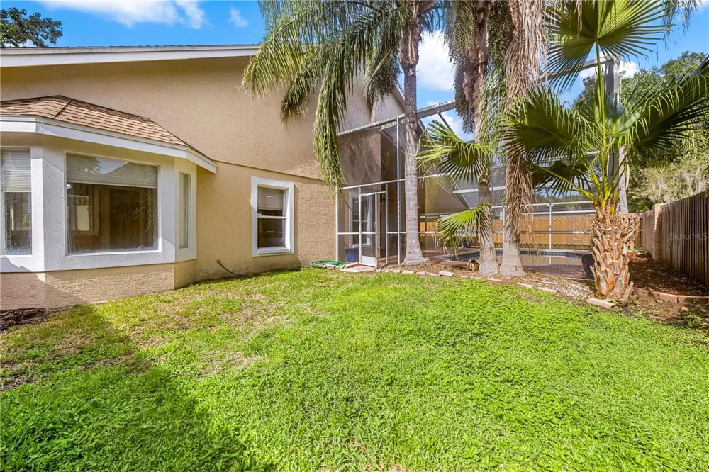 8746 TANTALLON CIRCLE Tampa, FL 33647