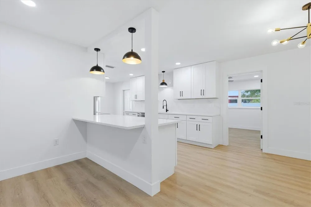 4420 W BAY COURT AVENUE Tampa, FL 33611