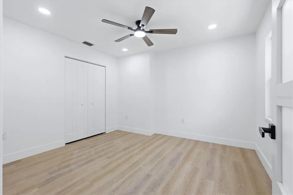 4420 W BAY COURT AVENUE Tampa, FL 33611