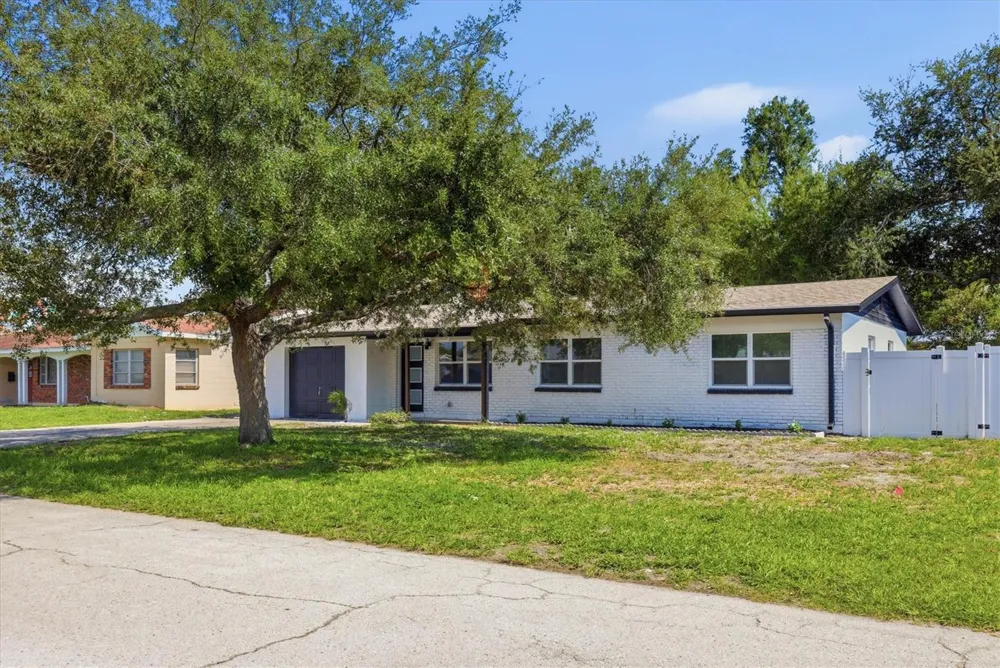 4420 W BAY COURT AVENUE Tampa, FL 33611