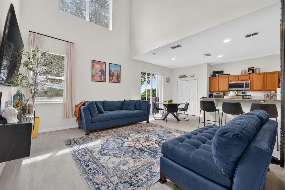 6086 CHAPLEDALE DR Orlando, FL 32829