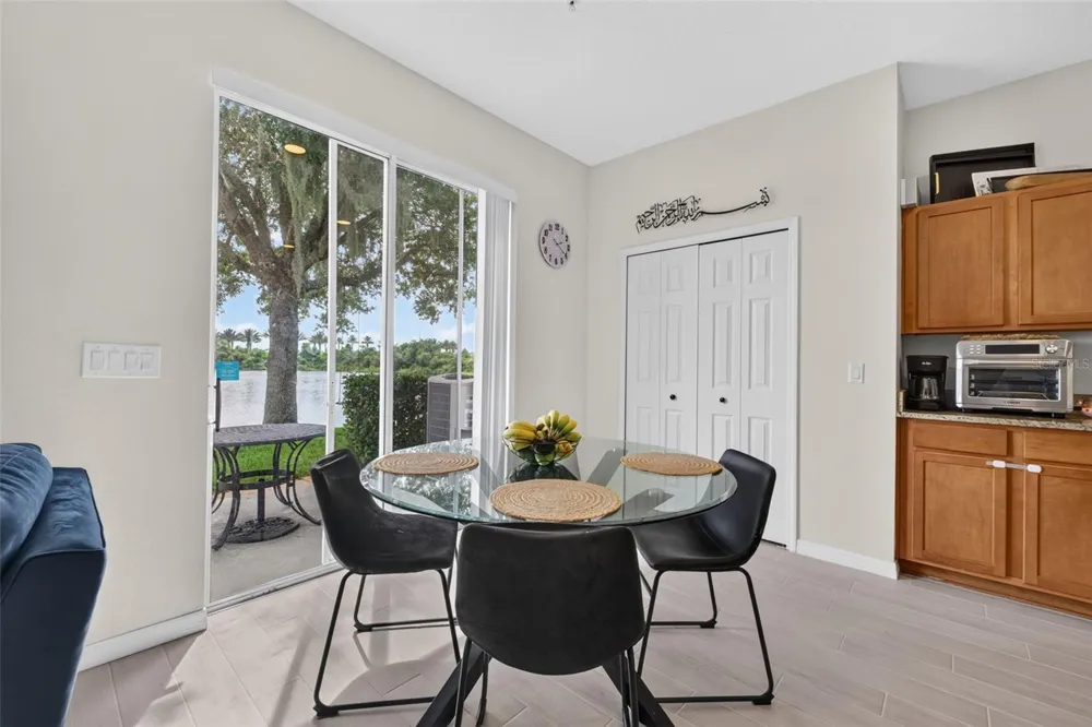 6086 CHAPLEDALE DR Orlando, FL 32829