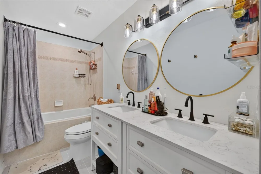 6086 CHAPLEDALE DR Orlando, FL 32829