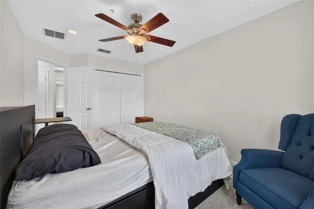 6086 CHAPLEDALE DR Orlando, FL 32829
