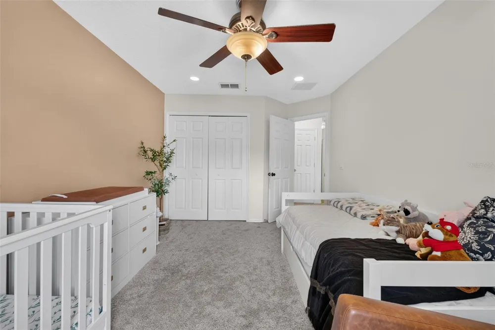 6086 CHAPLEDALE DR Orlando, FL 32829