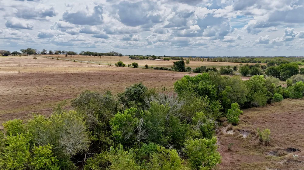 2 County Road 366 Shiner, TX 77984