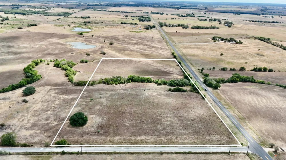 2 County Road 366 Shiner, TX 77984