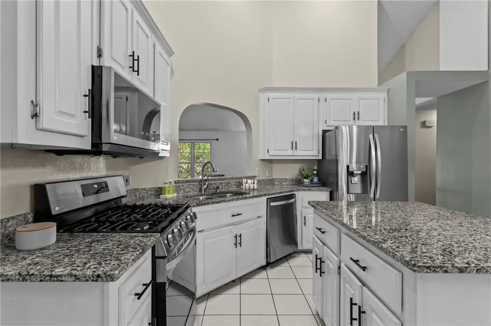 402 Township Lane Woodstock, GA 30189