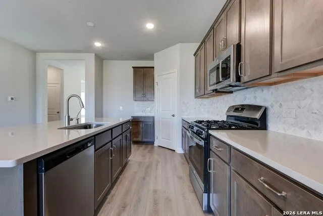 181 Thornbloom San Antonio, TX 78253