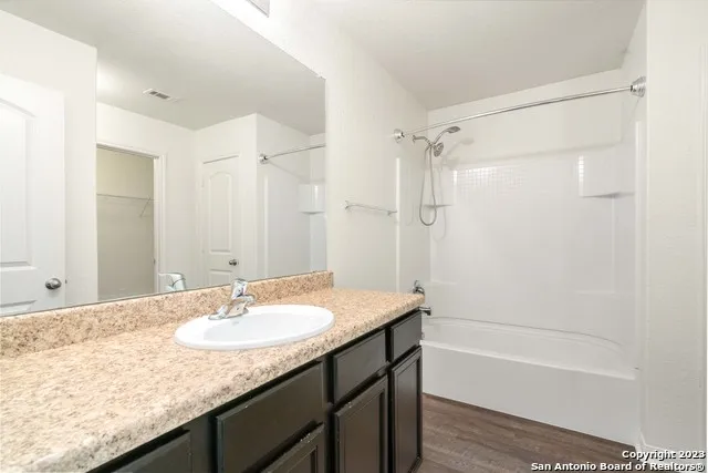 3923 SOUTHTON VW San Antonio, TX 78222