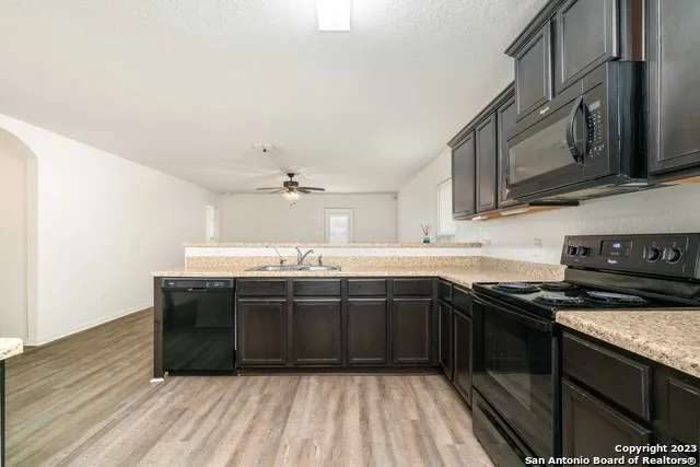 3923 SOUTHTON VW San Antonio, TX 78222