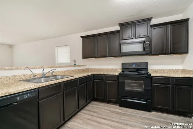 3923 SOUTHTON VW San Antonio, TX 78222
