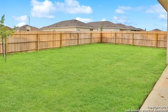 2716 SIERRA CHICAS LN Seguin, TX 78155