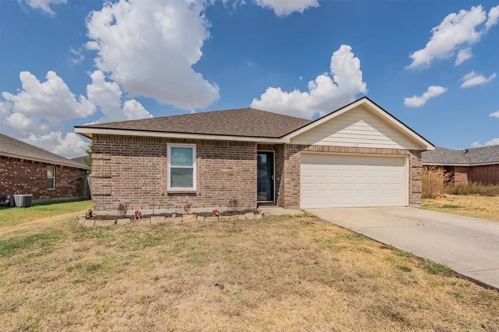 135 Ringneck Drive Sanger, TX 76266