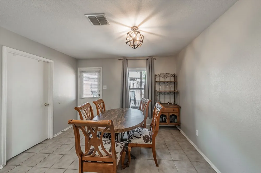 135 Ringneck Drive Sanger, TX 76266