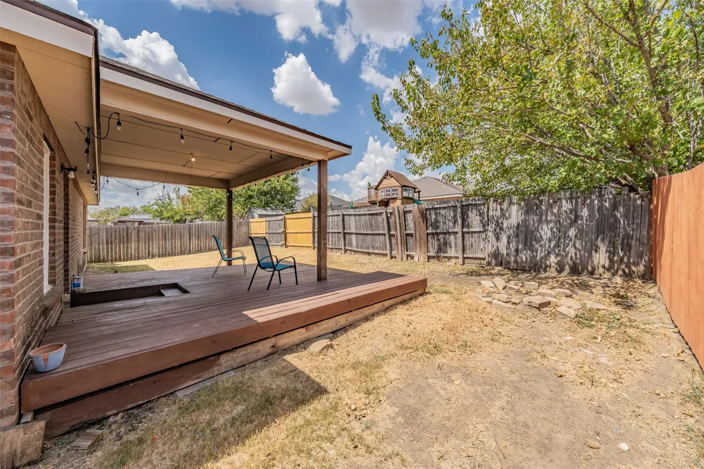 135 Ringneck Drive Sanger, TX 76266