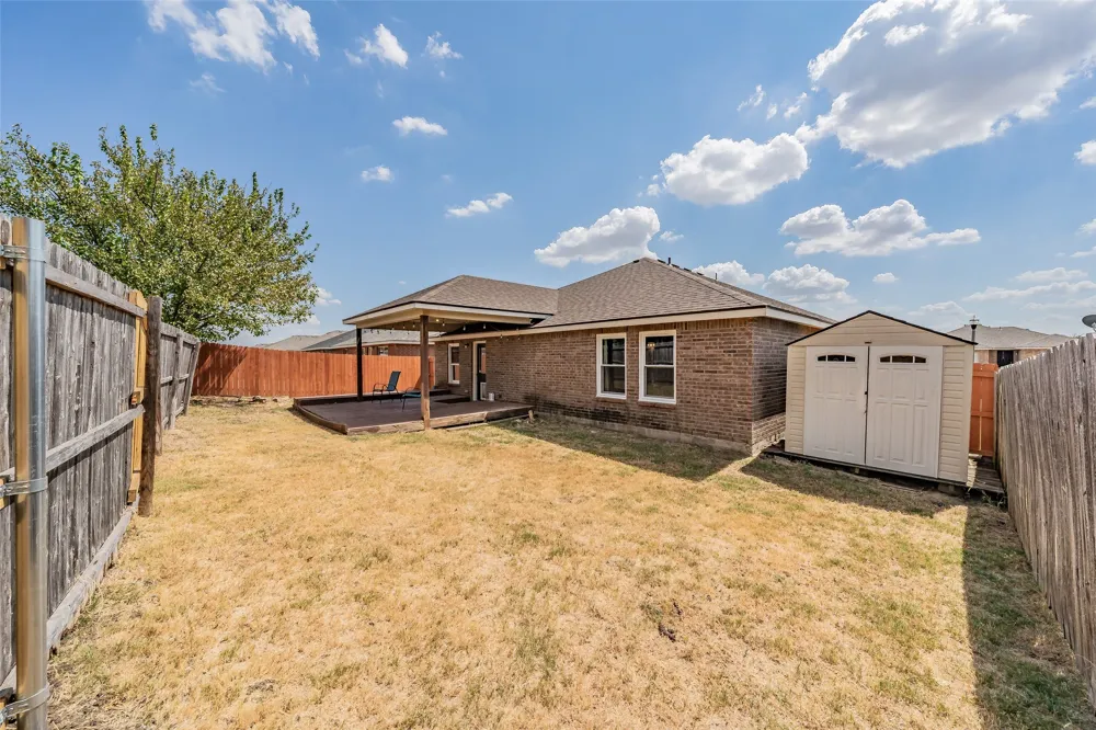 135 Ringneck Drive Sanger, TX 76266