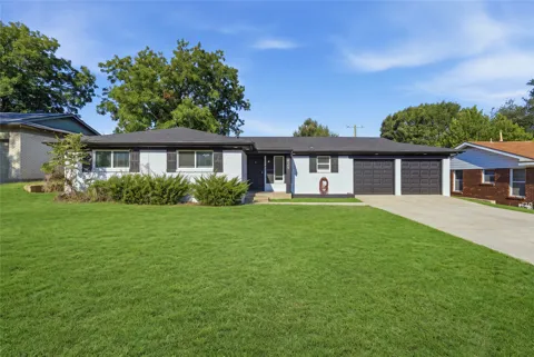 829 Lee Drive