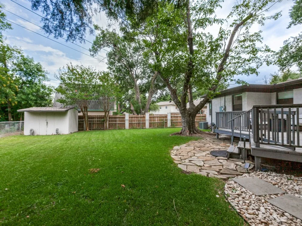 226 Leda Drive Dallas, TX 75218