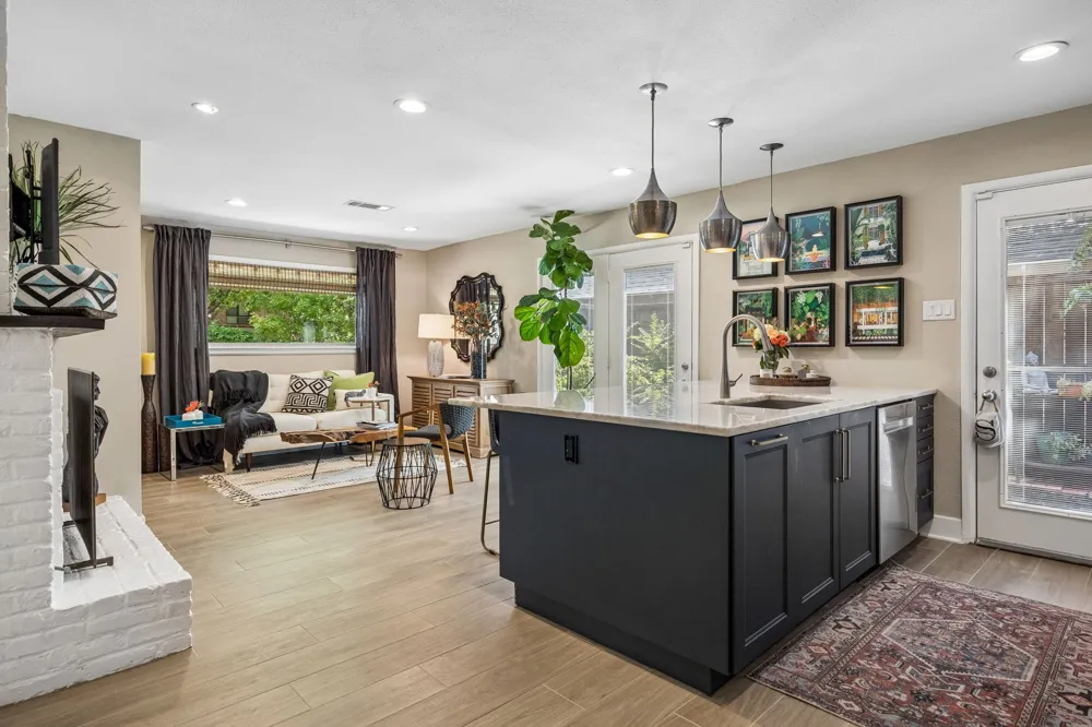 11333 Park Central Place Dallas, TX 75230
