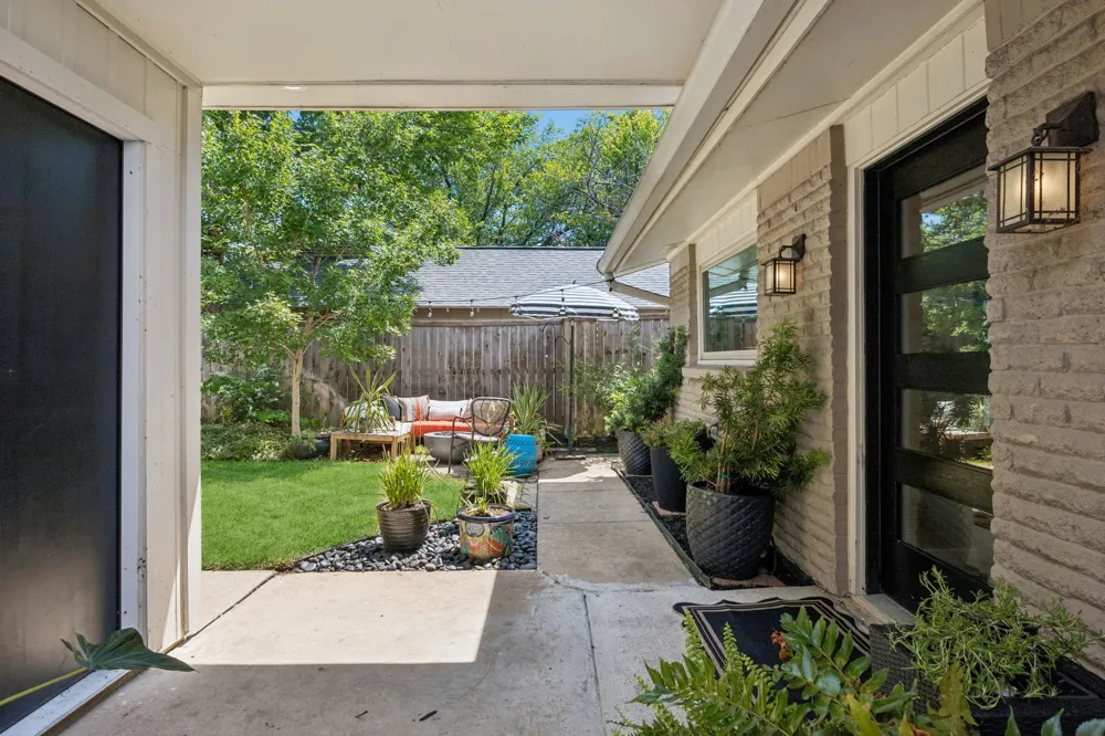11333 Park Central Place Dallas, TX 75230